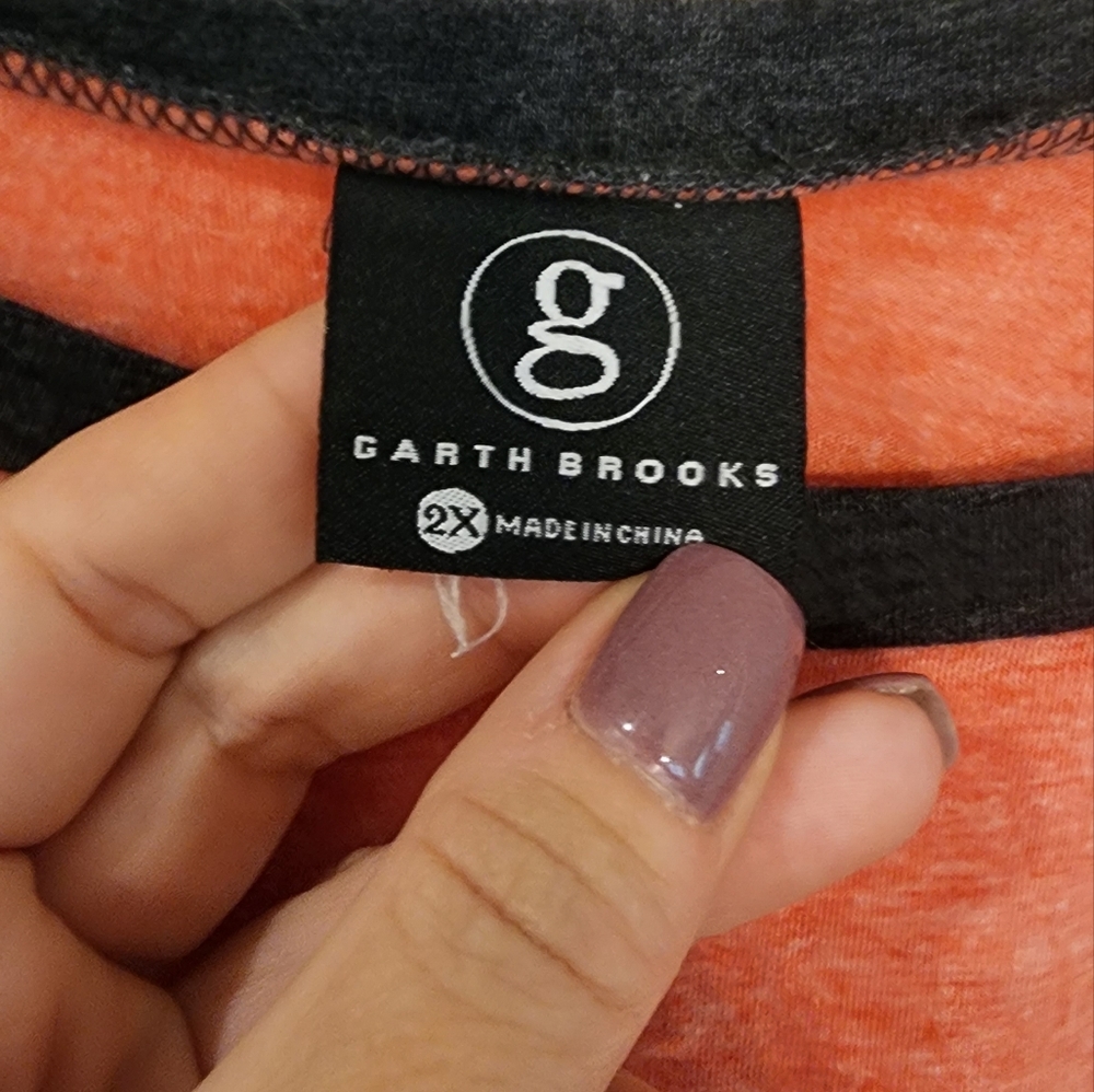 Garth Brooks Concert Raglan - Picture 2 of 3